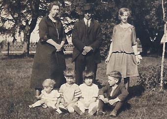 Ellis and Catherine Cook Family Back Row L to R:  Catherine, Ellis, Rita Front Row: Fred, Mary Ann, Rita, Bernard 